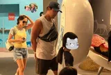 Hyun Bin hiếm hoi xuất hiện bên vợ con, "ở ẩn" vẫn thu hút sự quan tâm