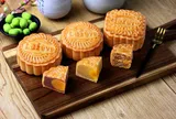 5 nhóm người nên hạn chế ăn bánh Trung thu