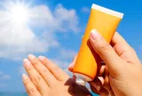 5 thói quen mùa hè âm thầm khiến da nhanh lão hóa, nhiều người vẫn làm mỗi ngày
