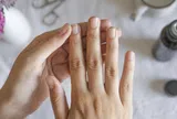 Chị em nên lưu ý: Những dấu hiệu cho thấy bộ móng của bạn đang kêu cứu