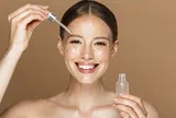 Da khô bong tróc mãi không hết? Đây là những tiêu chí cần biết khi chọn serum phục hồi