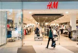 Đóng 250 cửa hàng, chuyển bán online: Số phận H&M ở Việt Nam sẽ ra sao?
