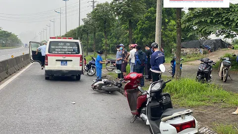 Hà Nội: Nam thanh niên chấn thương nặng nghi do tự gây tai nạn khi điều khiển xe máy