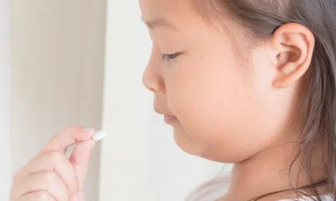 Bé gái Lạng Sơn bị viêm gan cấp vì uống sản phẩm kích tăng chiều cao mẹ mua