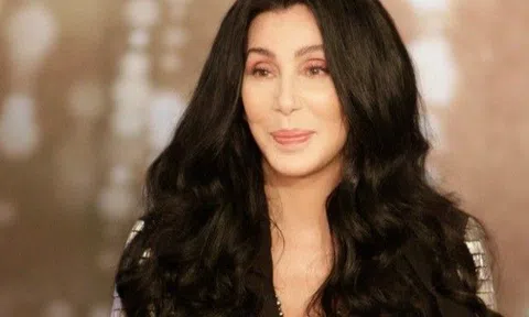 50 tuổi mới chăm thể dục, ca sĩ 76 tuổi khỏe, đẹp nhờ bí kíp này, loại củ bà hay ăn cực rẻ ở VN