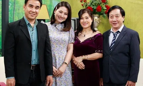 Chuyện tình của bố ruột Quốc Cơ, Quốc Nghiệp với vợ xinh kém 10 tuổi: Lén hẹn hò cả năm, có lúc "khóc không nước mắt"