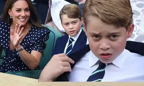 Công nương Kate yêu cầu phải mặc vest, hoàng tử bé nước Anh khó chịu ra mặt vì nóng