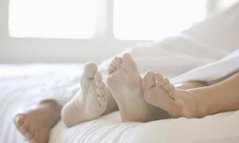 Ngày đêm "yêu" hăng say bạn gái mới mà quên một việc quan trọng, người đàn ông lĩnh hậu quả cay đắng