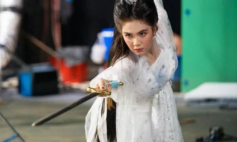 Ngọc Trinh gây chú ý vì thân hình "chuẩn không cần chỉnh", mang khí chất thần tiên hệt Tiểu Long Nữ