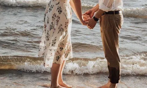 Đã có chồng con nhưng bỗng dưng lại rạo rực trước trai trẻ kém tới 20 tuổi, liệu có xấu xa?