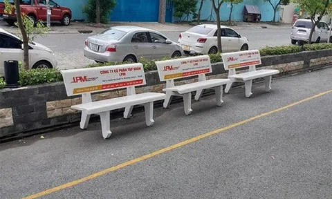 Nghĩa cử cao đẹp từ Lê Phong Moving tặng ghế đá cho các trường học, khu dân cư tại TP.HCM