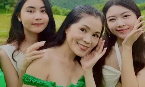 Bà xã doanh nhân của MC Quyền Linh ăn mặc trễ nải, U50 gợi cảm hơn con gái Hoa hậu tương lai