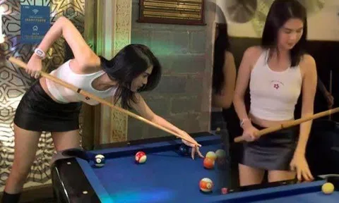 Ngọc Trinh diện váy 5cm, phối cùng áo đôi quyến rũ với Minh Hằng, khoe dáng bên bàn bida