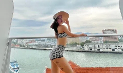 Chân dài An Giang khoe vòng 3 trước ống kính, phô trọn cặp đùi xăm hình quá hiểm hóc