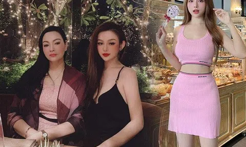 Có mẹ U60 da dáng mướt mượt, bảo sao Huyền Baby đẻ 2 lứa vẫn nuột, ra đường được trai trẻ xin số