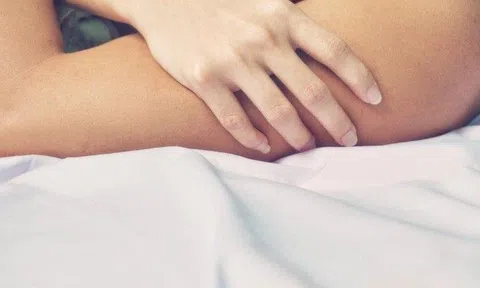 Quý ông bị sùi mào gà ở chỗ hiểm do kiểu quan hệ ai cũng nên tránh. Bệnh sùi mào gà có nguy hiểm?