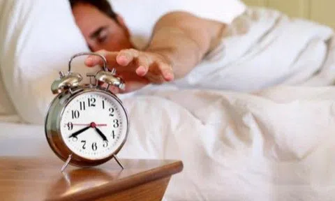 Đánh răng, ăn sáng hay uống nước ngay khi thức dậy đều sai, việc cần làm trước ai cũng ngó lơ