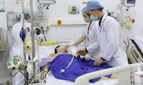 Đột nhiên đau đầu khi đang làm việc, người đàn ông được đưa đi cấp cứu với hình ảnh bất ngờ trong não