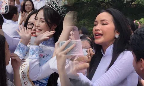 Ống kính học sinh bóc nhan sắc thật dàn hậu: Ngọc Châu tóc xơ xác, Nông Thúy Hằng "lội ngược dòng" visual