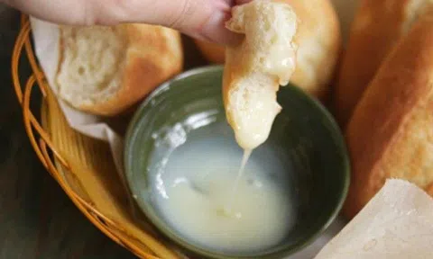 7 tác hại bất ngờ khi ăn bánh mì vào bữa sáng thường xuyên, ngay cả bác sĩ tiêu hóa Nhật Bản cũng khuyên hạn chế