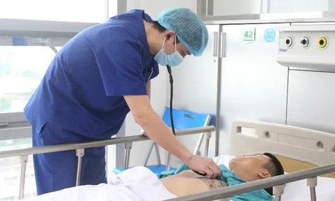 Đi ngủ cho đỡ chóng mặt, người đàn ông trẻ không bao giờ dậy nữa, cảnh báo dấu hiệu đột quỵ mọi người hay bỏ qua