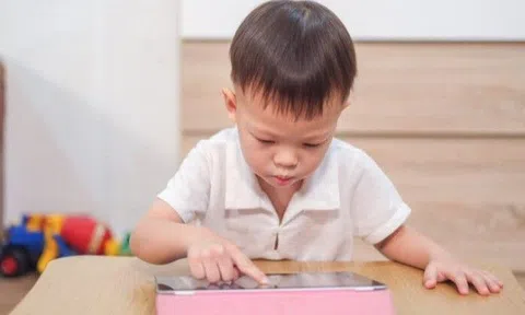 Tự kỷ có phải là bệnh không? Phương pháp điều trị tự kỷ