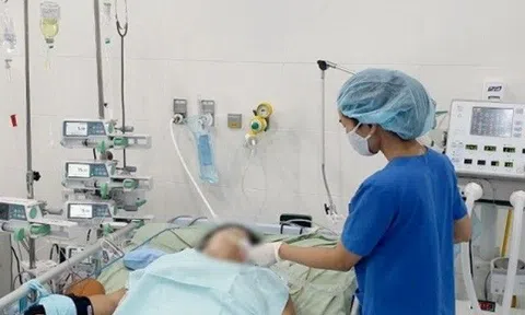 Chủ quan với dấu hiệu này khi mang thai, mẹ Hà Nội bị co giật hôn mê, phù não khi thai 33 tuần