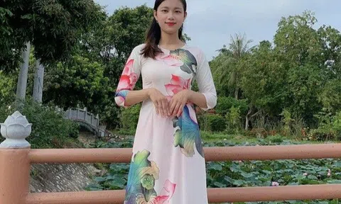 Áo dài Vân Oanh - giữ gìn vẻ đẹp truyền thống nhưng mang hơi thở của thời đại