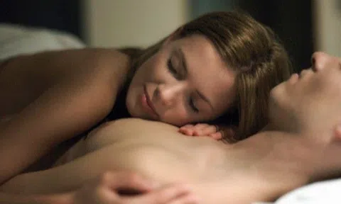 Sex nhiều có hại cho sức khỏe không? "Yêu" bao nhiêu bị coi là quá nhiều