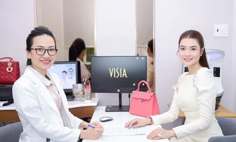 Làn da rạng ngời của doanh nhân Tracy Thư Lương dưới bàn tay của bác sĩ Tô Lan Phương