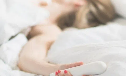 Cô gái trẻ đến viện trong tình trạng "vòng 3" rung lắc vì lý do nhạy cảm khiến bác sĩ cũng phải bất ngờ