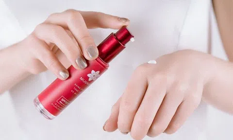 Review kem chống nắng Mijunka Aging Care Tone Up UV Milk