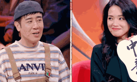 Không phải chồng, Thư Kỳ vô tư "nháy mắt đưa tình" với sao nam trên sóng trực tiếp