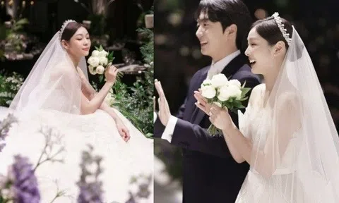 Đám cưới lãng mạn showbiz: Cô dâu là "nữ hoàng", chú rể kém 5 tuổi là "học bá"