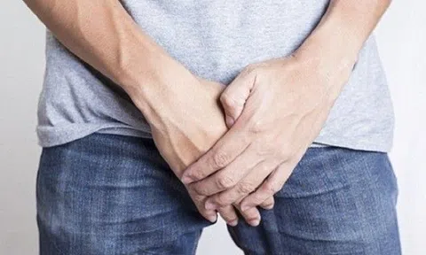 "Chú em trỗi dậy" khi đang ở chỗ làm, thanh niên Hà Nội gặp tình huống khó xử vì lỡ làm điều này