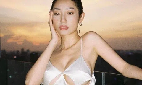 Khổng Tú Quỳnh lại ra phố với chiếc áo chẳng tày gang, chỉ cần vươn tay dễ gây hớ hênh