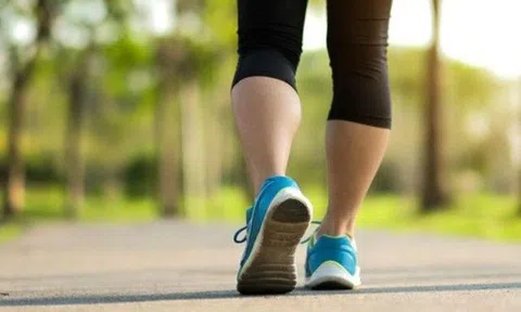 Người xưa nói: "Đi bộ 100 bước sau bữa ăn sẽ sống đến 99", nhưng lưu ý 4 điều nếu không có thể hủy hoại sức khỏe