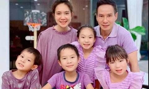 Con lớp 1 đều đặn tự gấp quần áo trước khi đi học mỗi sáng, Lý Hải Minh Hà được khen dạy quá chuẩn
