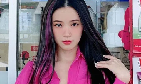 Midu đang làm cô giáo bỗng hóa trẻ như sinh viên, tất cả là nhờ một bộ phận màu mè