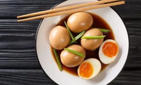 Cụ ông 85 tuổi ăn 5 quả trứng mỗi ngày, sau 4 tháng quay lại phòng khám khiến bác sĩ kinh ngạc khi thấy diện mạo