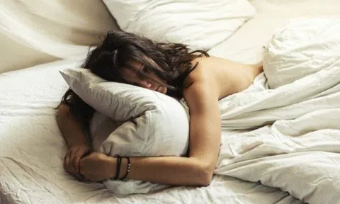 Khi ngủ mặc đồ hay nude thì tốt cho giấc ngủ, vóc dáng hơn? Biết đáp án, nhiều người thử ngay điều thầm thích