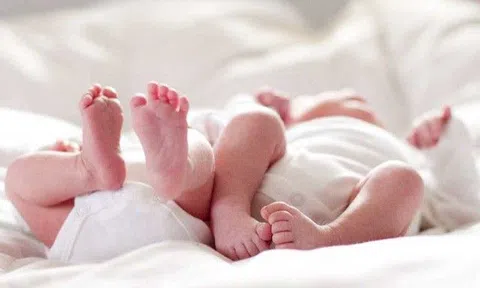 Hy hữu: Mẹ Quảng Ninh có 2 tử cung, mỗi bên mang thai một bé, hiếm tới nỗi 50 triệu ca mới có một
