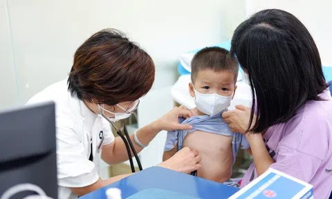 Nỗi lo con “bệnh càng bệnh” mỗi khi đi khám vì mối nguy lây nhiễm chéo
