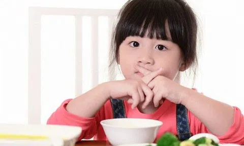 Nấu ăn cho trẻ không nên dùng gia vị? Điều này liệu có đúng?