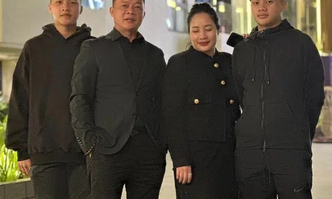 BTV Quang Minh có gia tài "khổng lồ": 4 con trai, 2 quý tử đầu giờ cao to vượt mặt bố mẹ