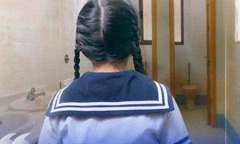 Lắng nghe trẻ nói về những vấn đề nhà vệ sinh trường học