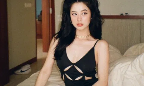Mặc mốt không nội y phòng hộ bị chê, "hot girl tạp hoá xứ Thanh" nay diện váy ép sát cơ thể vẫn duyên