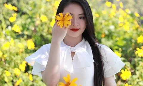 Nữ sinh Nghệ An vừa tròn 18 tuổi đã đội chiếc vương miện hoa hậu danh giá