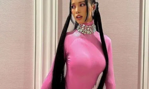 “Siêu vòng 3” Nam Định mặc đồ bó chịt, bóng như bôi mỡ: 10 điểm nóng bỏng nhưng bị chê phản cảm