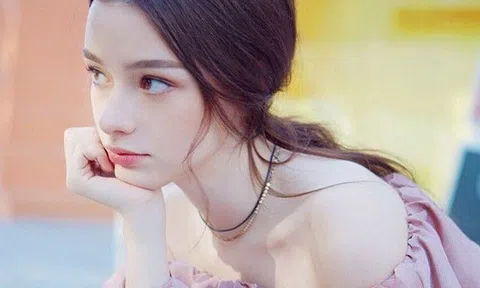 Búp bê Nga đẹp nhất thế giới có gương mặt nhìn một lần là nhớ, từ da đến dáng đều tuyệt mỹ